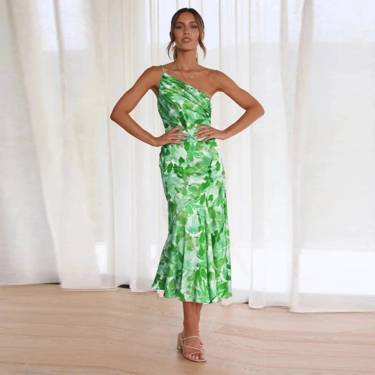 Sienna™ | Robe longue asymétrique à motif fleuri pour femme